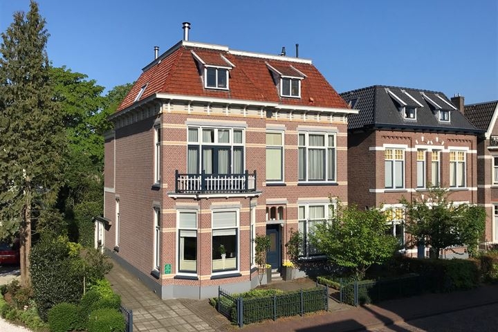 Herenwoning renoveren i.s.m Barg afbouw en Tieck afbouw